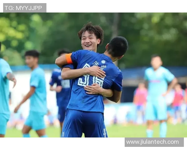 深圳篮球队以83分领跑邀请赛积分榜展现强大实力与团队合作精神