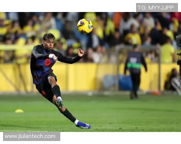 八号球员的传奇之路足球明星背后的故事与荣耀 八号球员的传奇之路足球明星背后的故事与荣耀