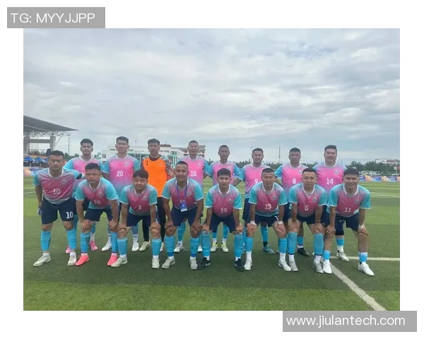 新疆阿勒泰市足球明星的成长之路与未来发展展望 新疆阿勒泰市足球明星的成长之路与未来发展展望